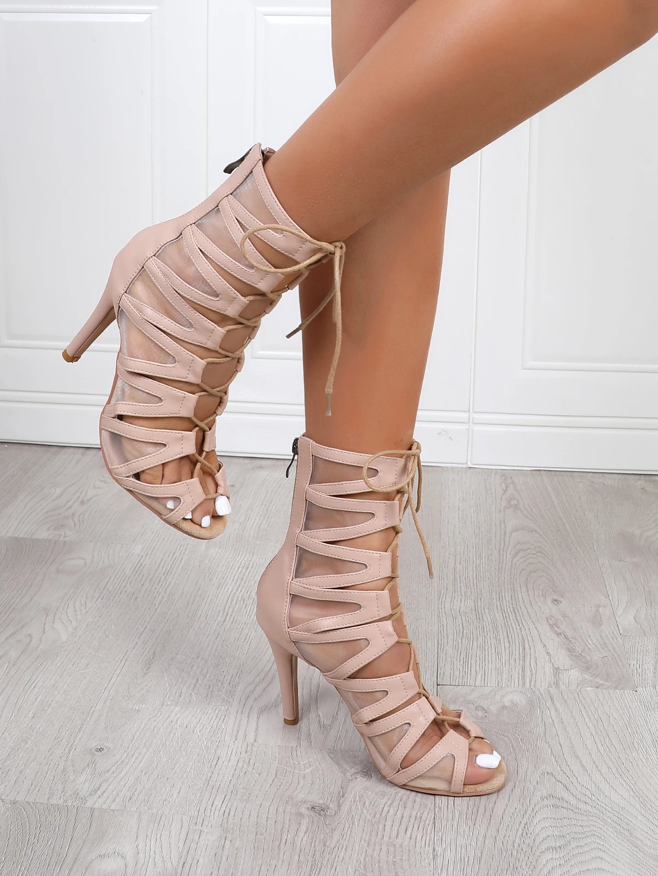 GLORY HEELS